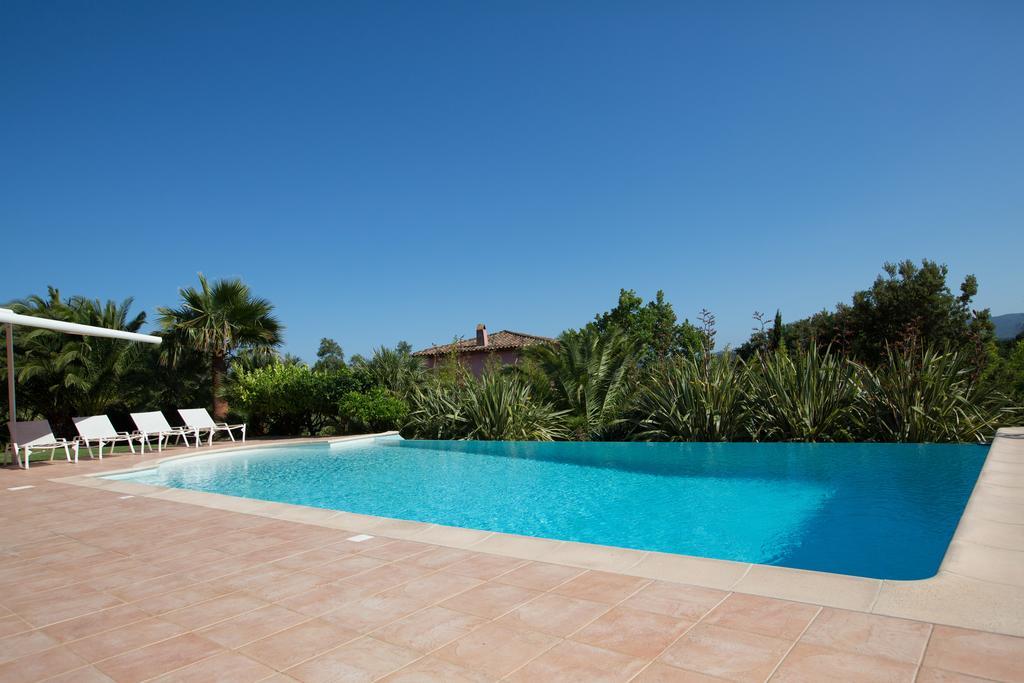 La Tarentane Hotel Grimaud Eksteriør billede