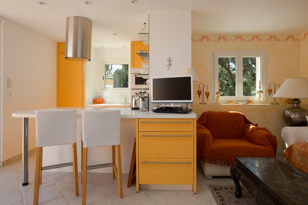 La Tarentane Hotel Grimaud Eksteriør billede