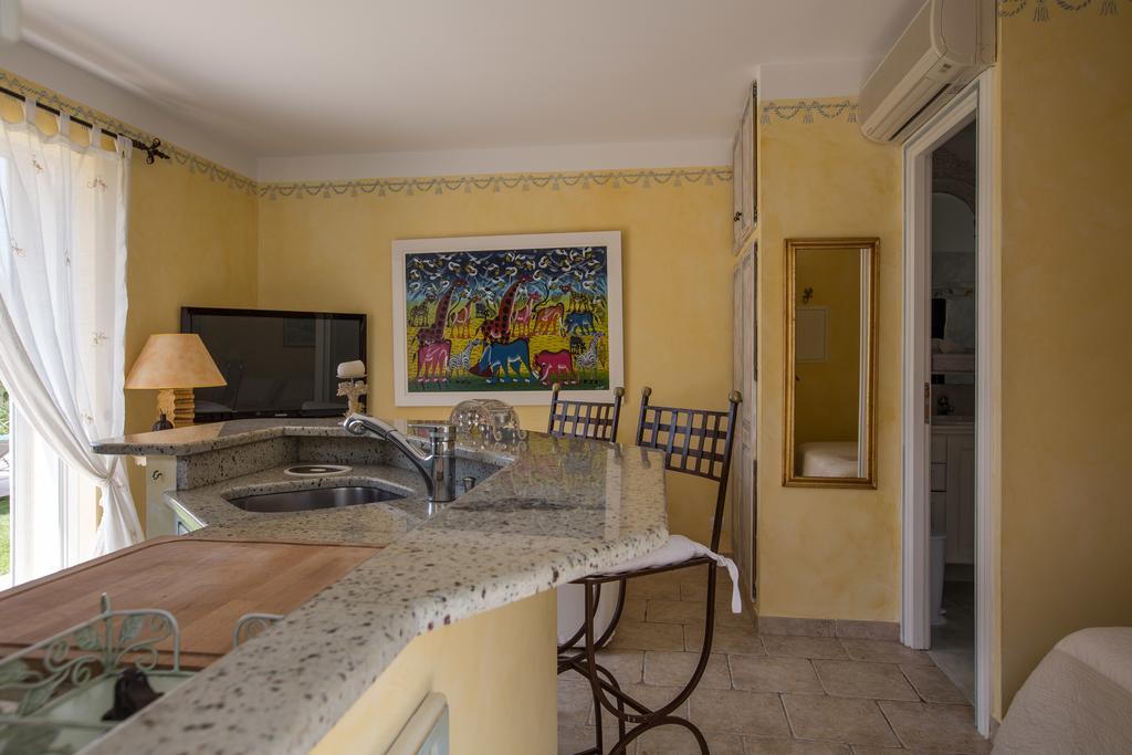 La Tarentane Hotel Grimaud Eksteriør billede