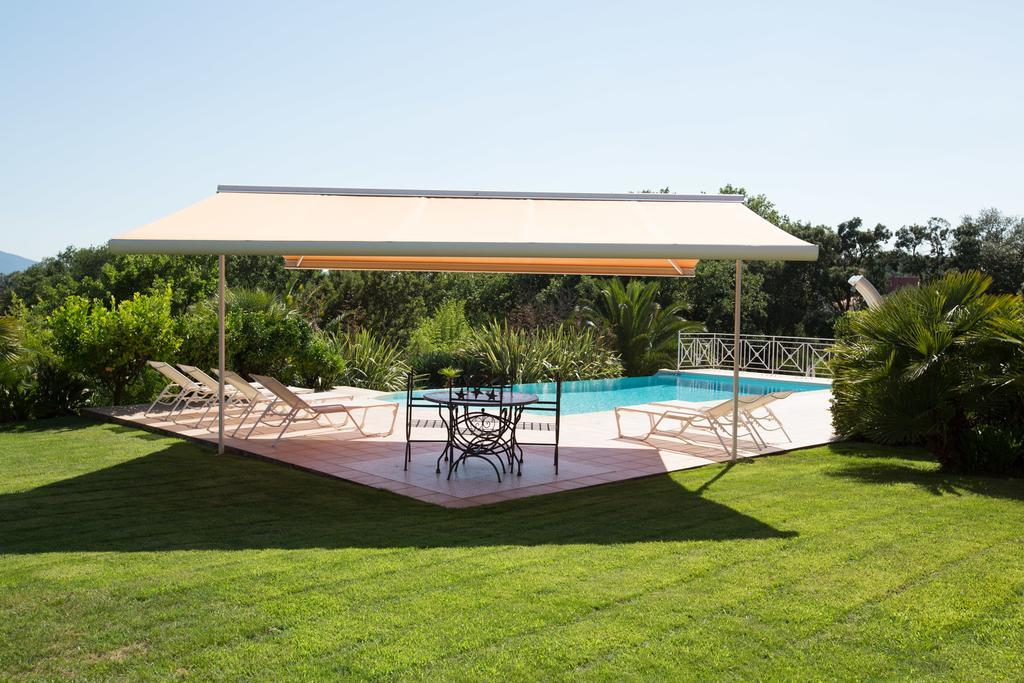 La Tarentane Hotel Grimaud Eksteriør billede
