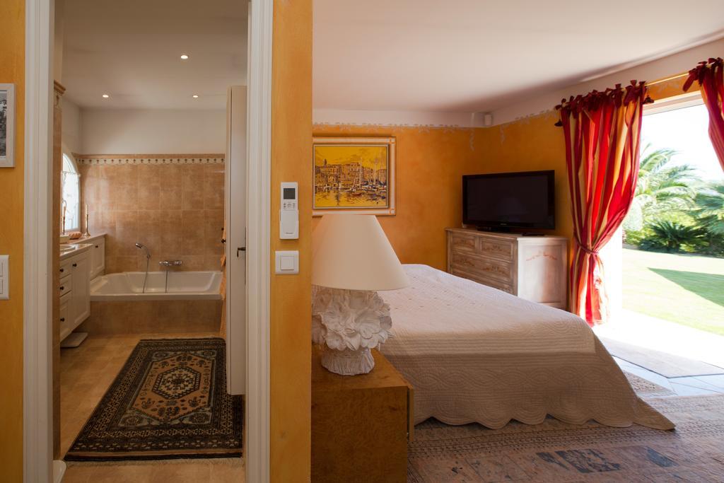La Tarentane Hotel Grimaud Eksteriør billede